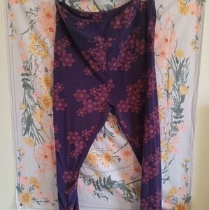 Lularoe size large purple leggings